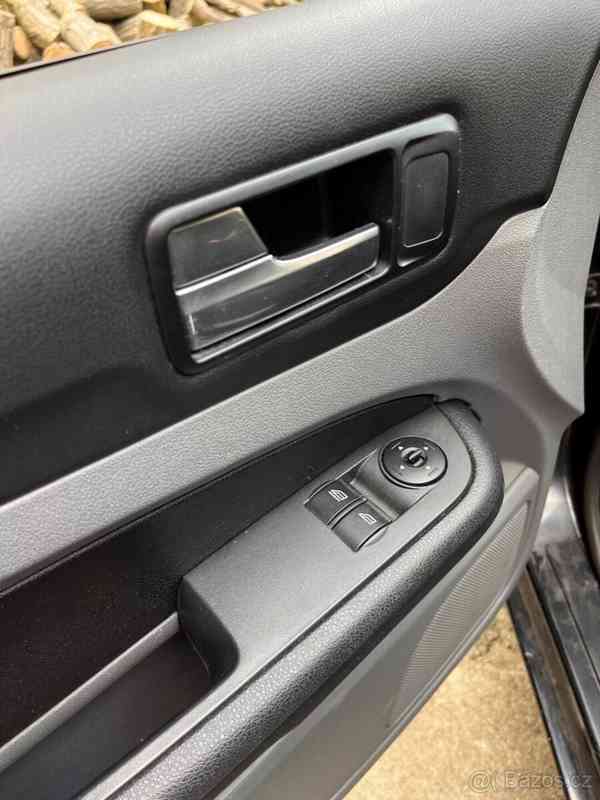 Ford Focus 1,6 2008 - foto 14
