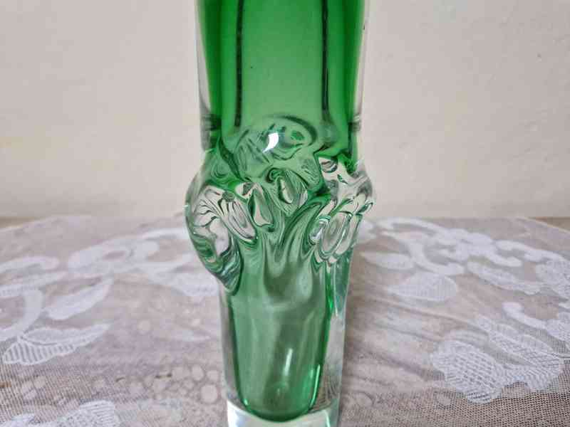 Zajímavá zelená Autorská Váza ve tvaru válce - foto 4