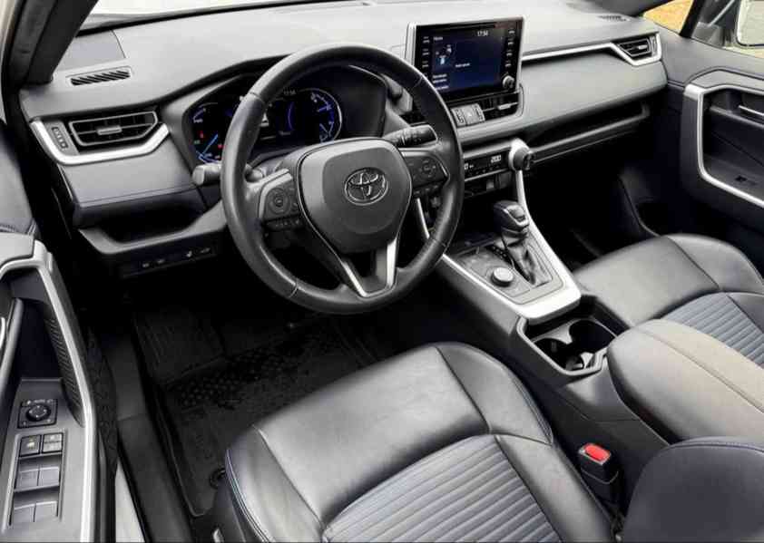 Toyota Rav4, 2.5 Hybrid 131kW - foto 4