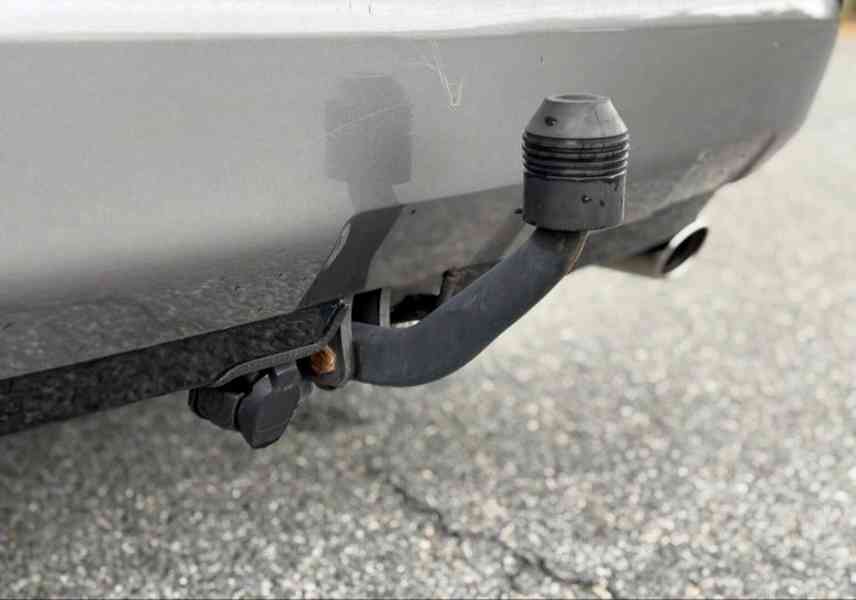 Toyota Rav4, 2.5 Hybrid 131kW - foto 7