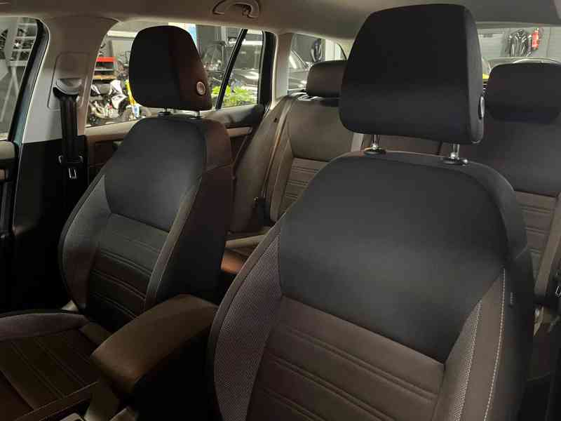 Škoda Octavia - foto 7