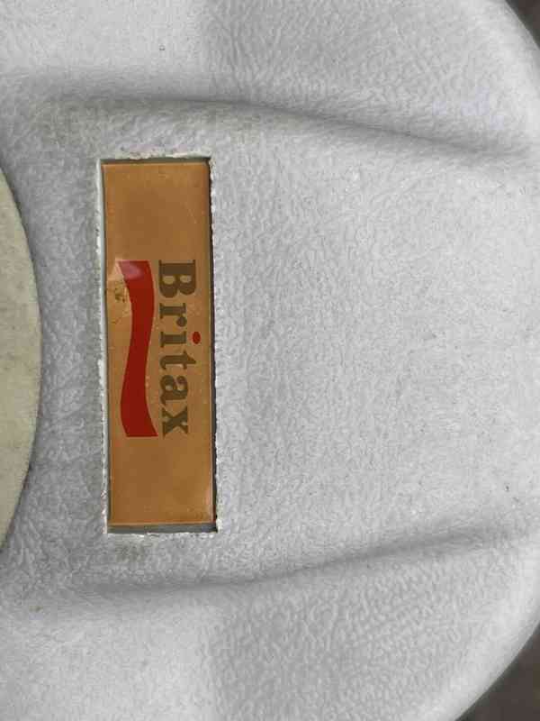 Výklopné střešní okno BRITAX - foto 7