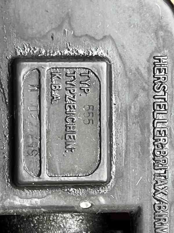 Výklopné střešní okno BRITAX - foto 5