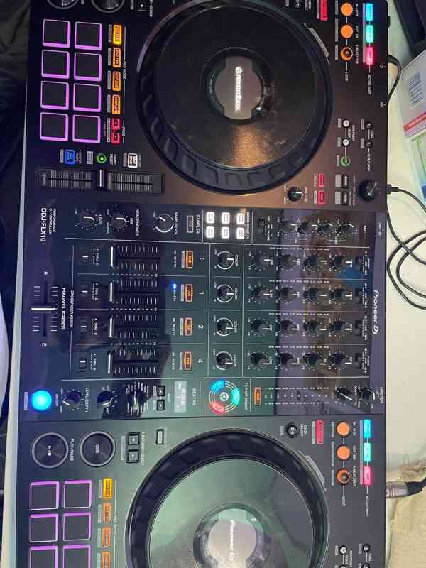 Pioneer DDJ-FLX10 pro Rekordbox a Serato DJ Pro