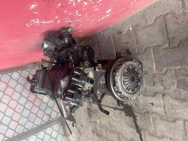 Motor Fiat Panda 1,2 188 A4.000 44KW Kompletní - foto 3