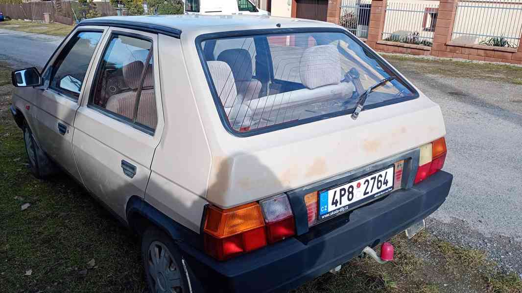 Prodám Škodu Favorit 136 LS 46 kW z roku 1990 - foto 2