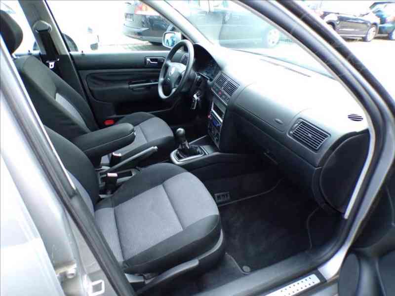 Volkswagen Golf 1,4 16V KLIMATIZACE - foto 11