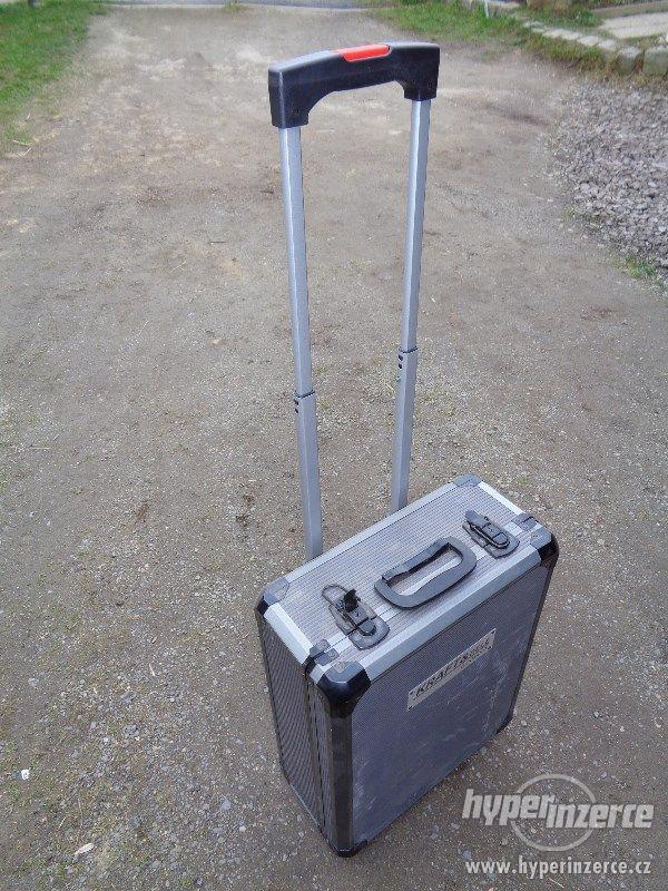 Kufr s nářadím - foto 2