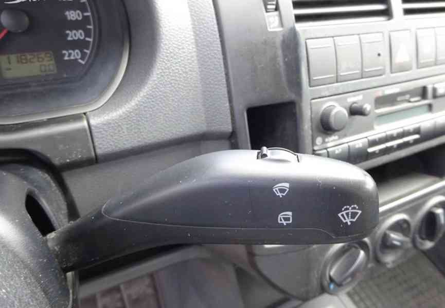 Volkswagen Polo, 1.2i r.v.2002(47 kw) KOUPENO V ČR - foto 12