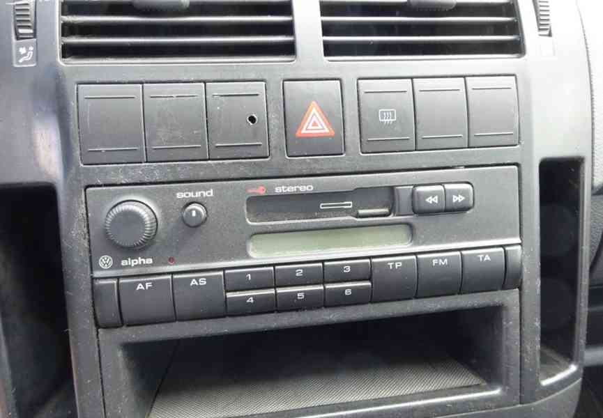 Volkswagen Polo, 1.2i r.v.2002(47 kw) KOUPENO V ČR - foto 8