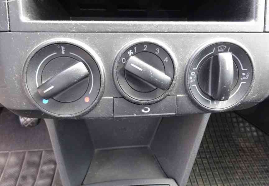 Volkswagen Polo, 1.2i r.v.2002(47 kw) KOUPENO V ČR - foto 9
