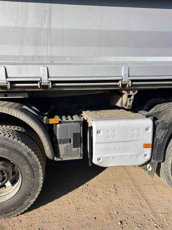 Sklápěč VOLVO FMX 540 8x4 BORDMATIC / TAŽNÉ / 4. ZVEDAČKA - foto 7