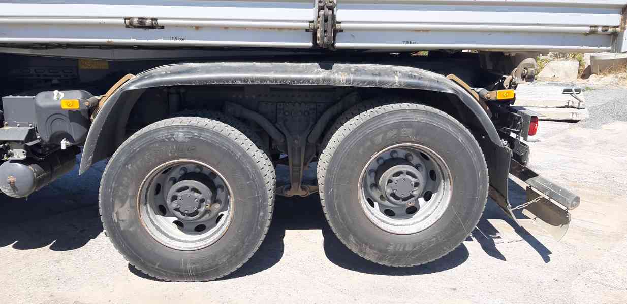 Sklápěč VOLVO FMX 540 8x4 BORDMATIC / TAŽNÉ / 4. ZVEDAČKA - foto 19