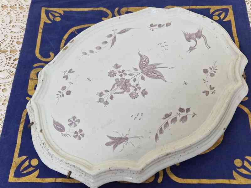 Zajímavý barokní masivní ručně malovaný  Podnos Tác Fajáns - foto 3