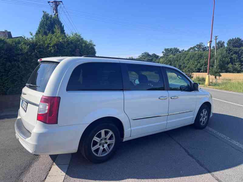 Chrysler Town Country 3,6 V6 RT El dveře DO 2011 - foto 4
