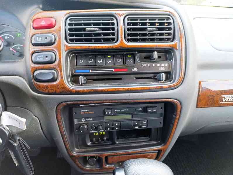 Suzuki Grand Vitara 2.7 V6 Club 4x4 AUT. benzín 135kw - foto 15