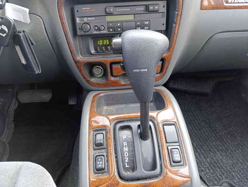 Suzuki Grand Vitara 2.7 V6 Club 4x4 AUT. benzín 135kw - foto 6