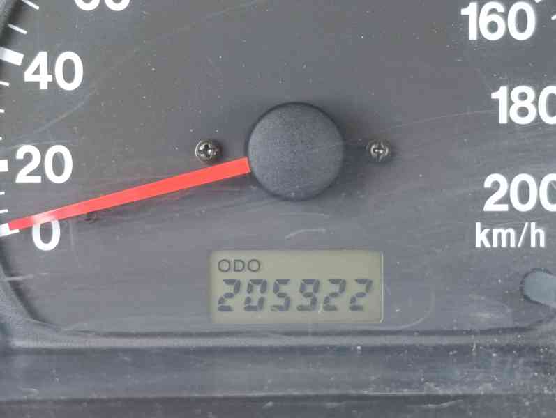 Suzuki Grand Vitara 2.7 V6 Club 4x4 AUT. benzín 135kw - foto 9