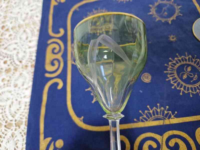 Krásné barevné secesní sklenice na nožce Moser Karlsbad - foto 6