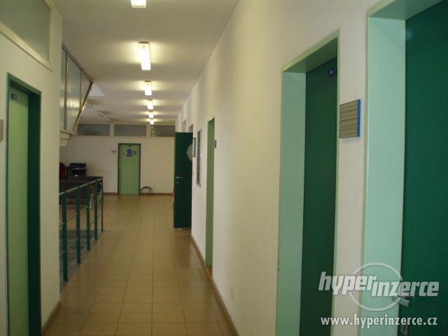 Pronájem kanceláře, Brno - Kr. Pole - foto 1
