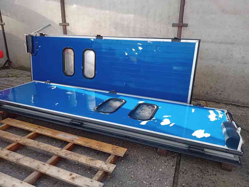 třídílné sekční vrata - foto 1