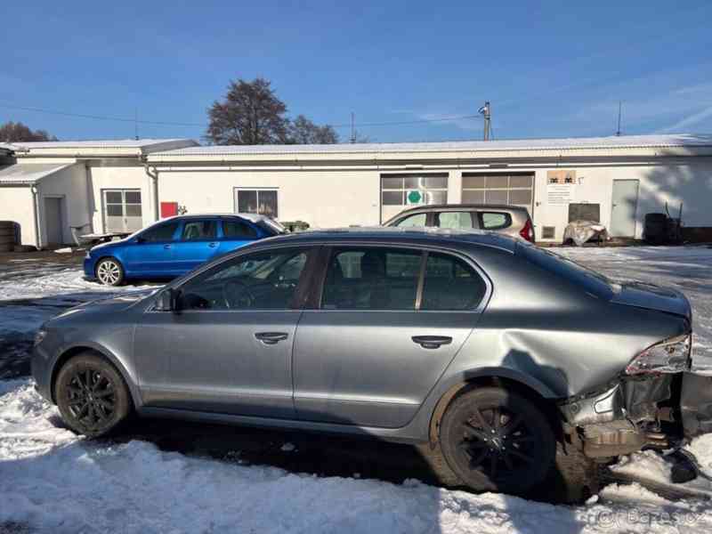 Škoda superb2 - foto 3