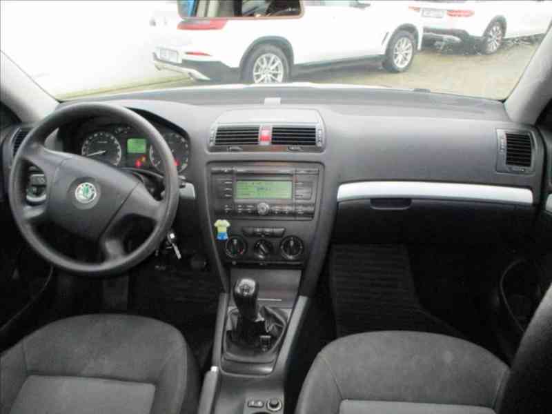 Škoda Octavia 1,6 Ambiente - foto 5