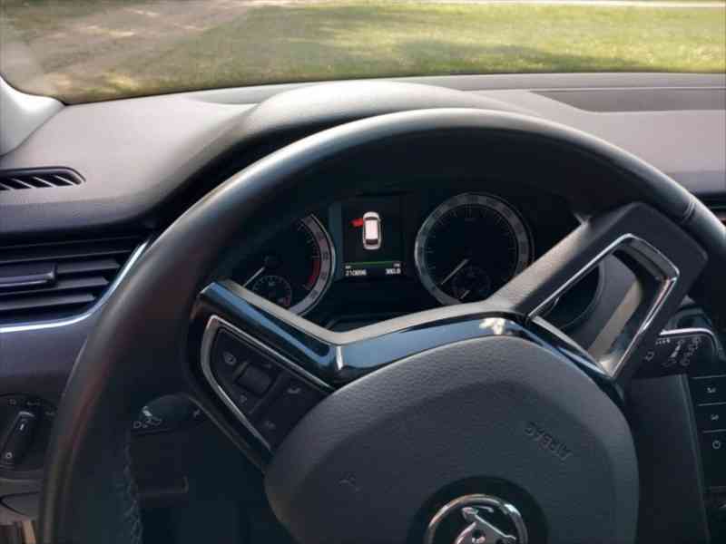 Škoda Octavia 1,6   3 Facelift - foto 9