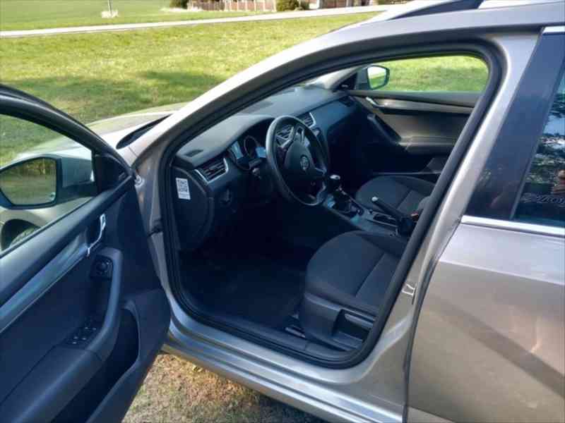 Škoda Octavia 1,6   3 Facelift - foto 5