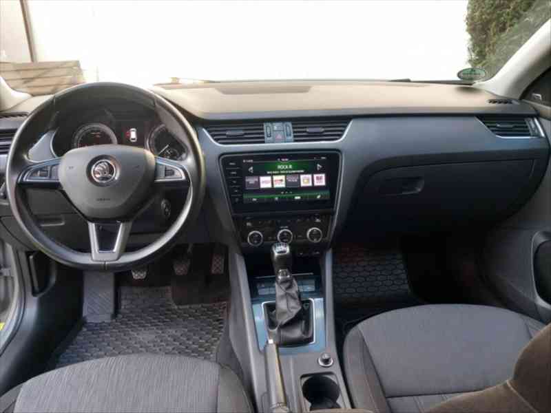 Škoda Octavia 1,6   3 Facelift - foto 8