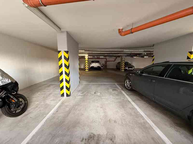 PRODEJ GARÁŽOVÉHO STÁNÍ ULICE ŘÍČANSKÁ, BRNO–BYSTRC-KAMECHY - foto 10