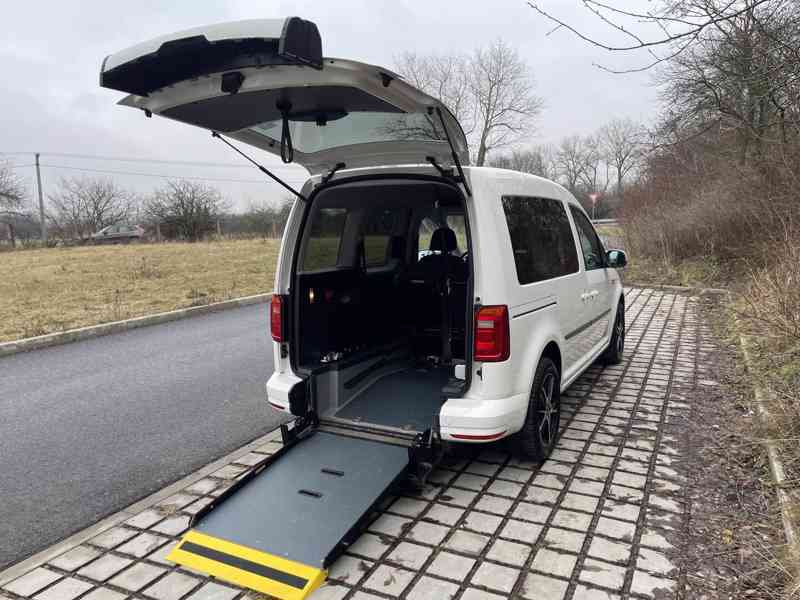 VW Caddy: rampa pro převoz vozíčkáře  - foto 2