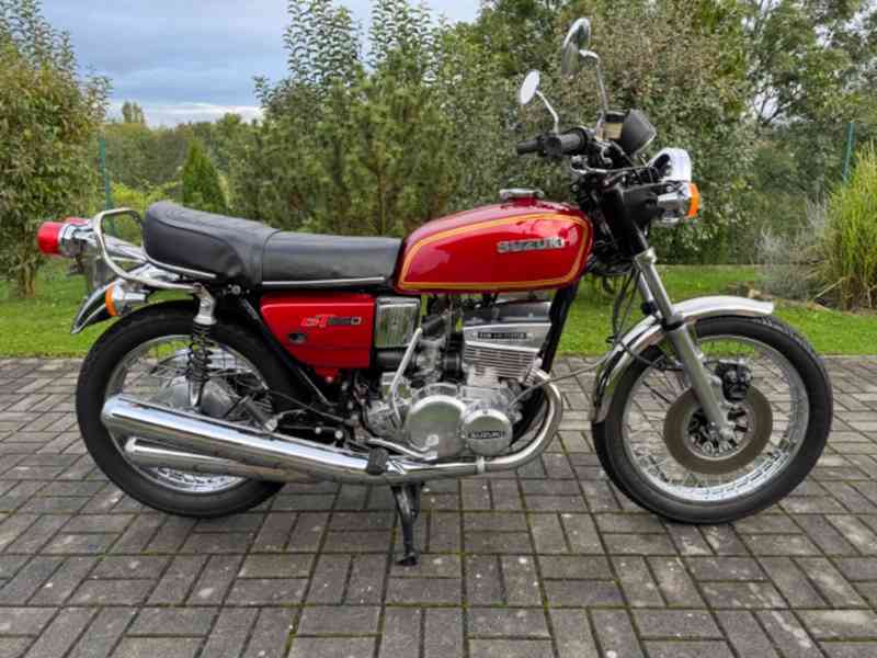 Suzuki GT 550 - foto 2