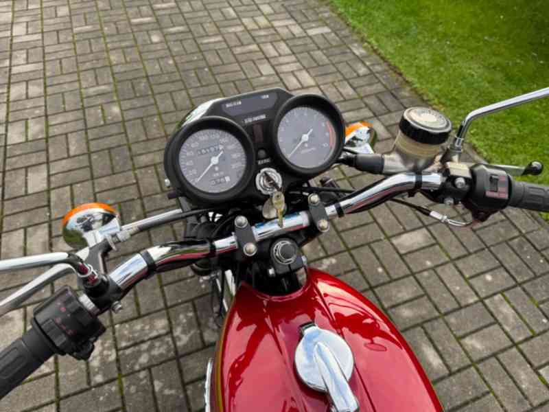 Suzuki GT 550 - foto 15