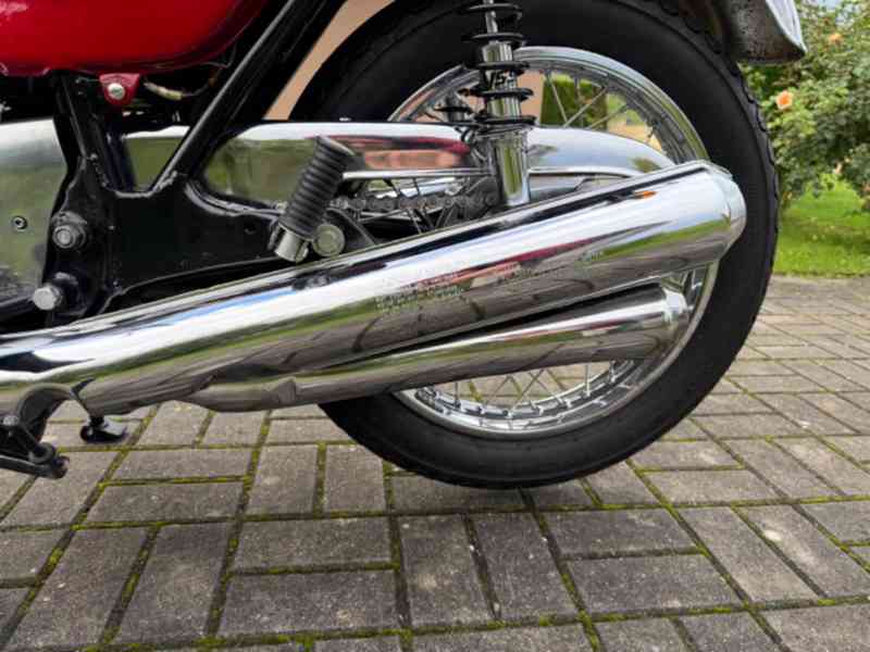 Suzuki GT 550 - foto 14