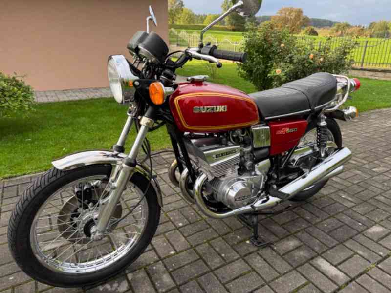 Suzuki GT 550 - foto 11