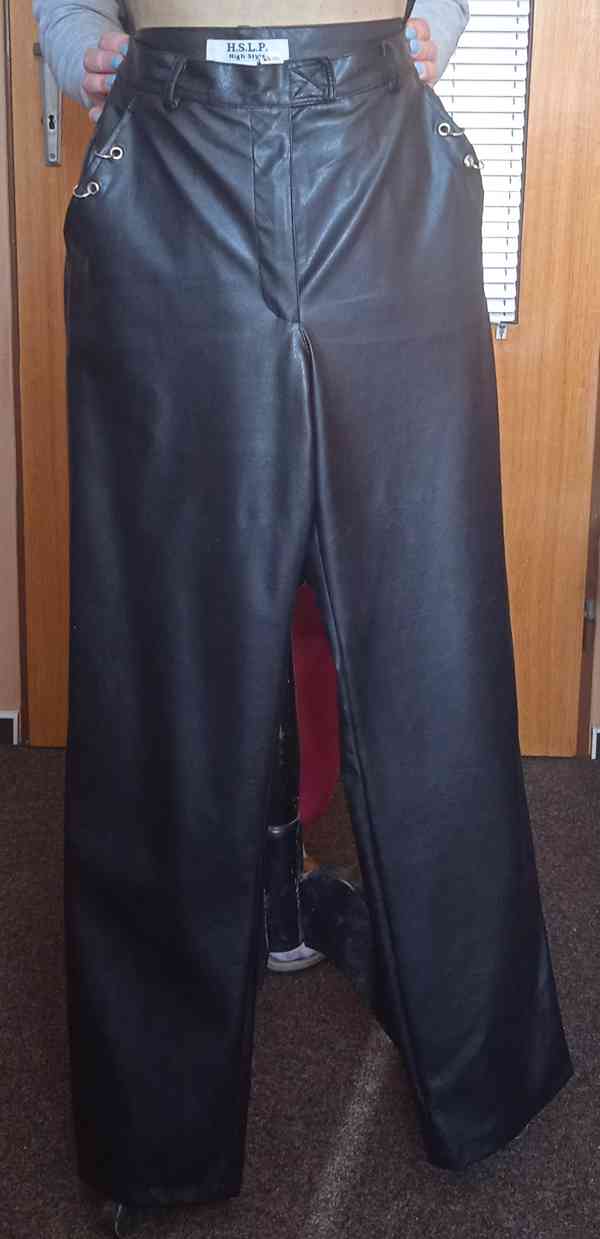 Dámské kožené (koženkové) kalhoty (vel. 38)