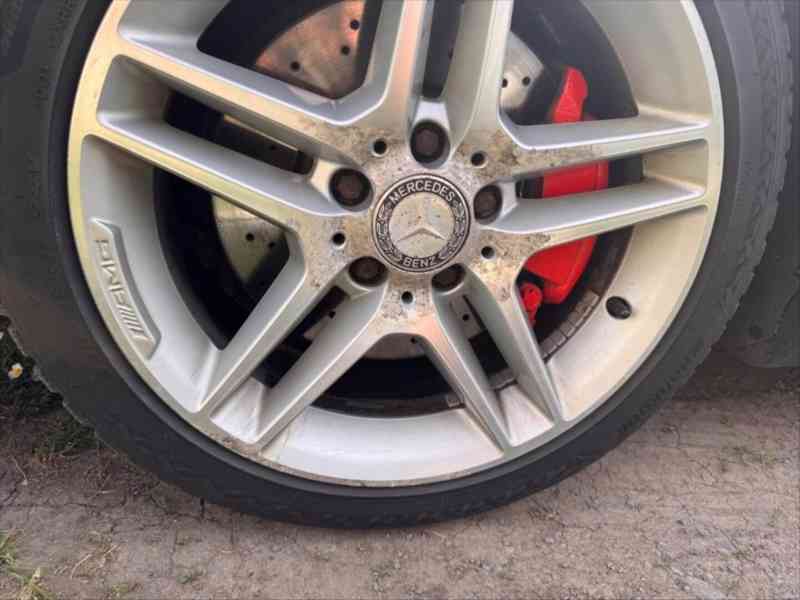 Mercedes-Benz Třídy C 3,0   V6 AMG Paket- 4matic 2011 - foto 19