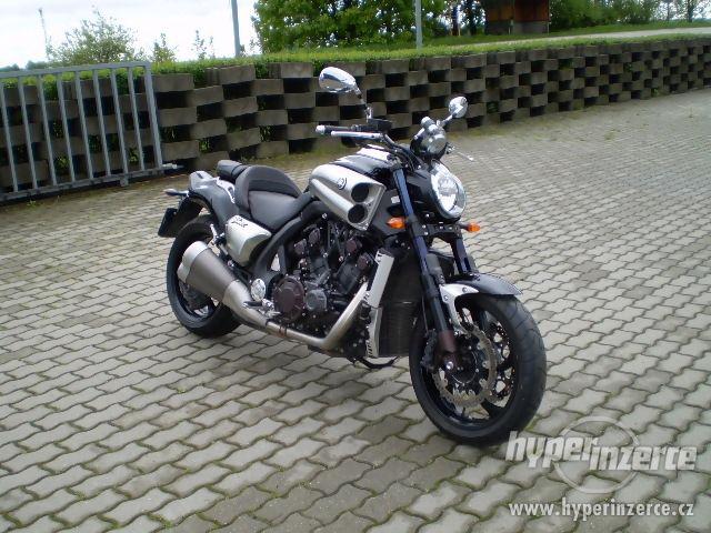Yamaha VMAX - Dokonalý svět - foto 1