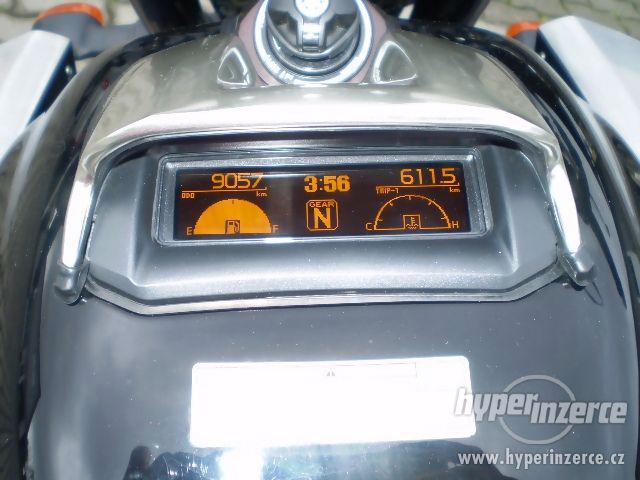 Yamaha VMAX - Dokonalý svět - foto 9