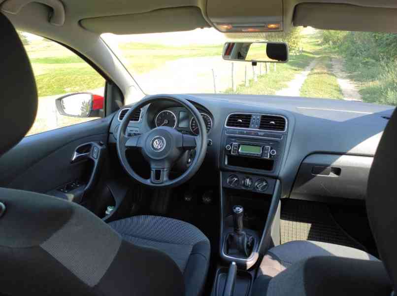 Volkswagen Polo, 1.4 63 kW, ČR, 1.maj - foto 14