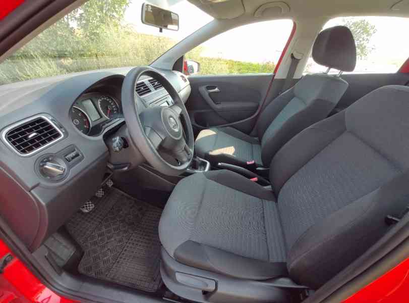 Volkswagen Polo, 1.4 63 kW, ČR, 1.maj - foto 17