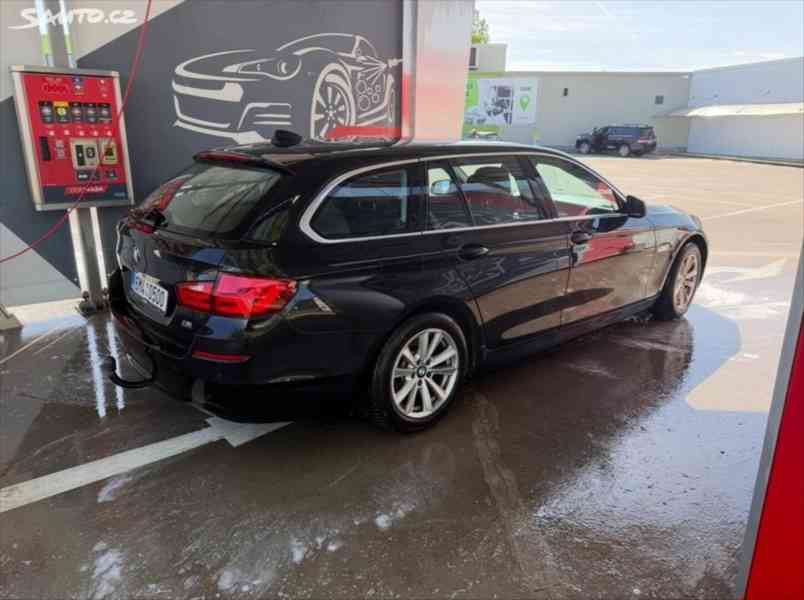 BMW Řada 5 2,0 - foto 2