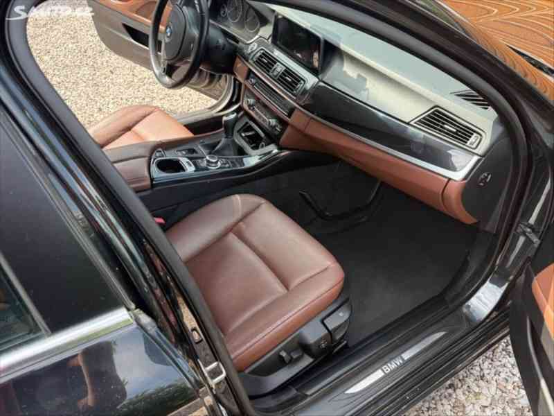 BMW Řada 5 2,0 - foto 7