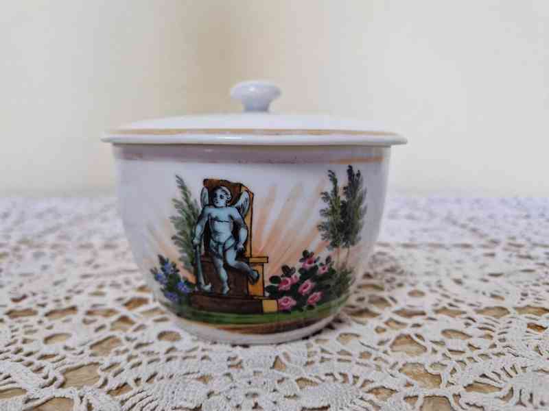 Zajímavá porcelánová Dóza s Andělíčky Biedermeier Březová - foto 2