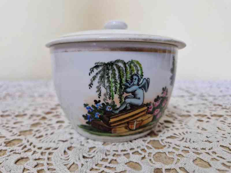 Zajímavá porcelánová Dóza s Andělíčky Biedermeier Březová - foto 4