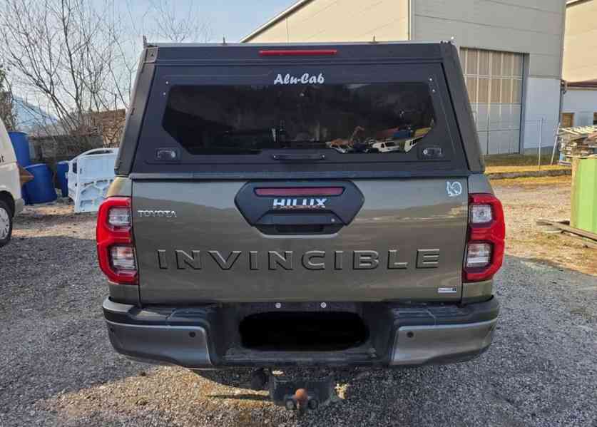 Toyota Hilux 2.8 D-4D Double Cab Invincible 150kw - foto 7