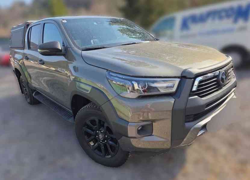 Toyota Hilux 2.8 D-4D Double Cab Invincible 150kw - foto 3