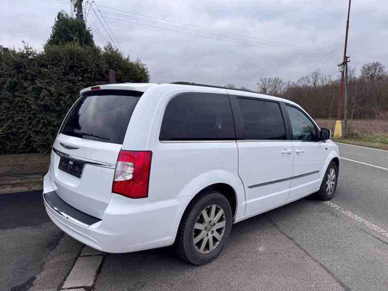 Chrysler Town & Country 3.6 LPG DVD RT 2014 - foto 4