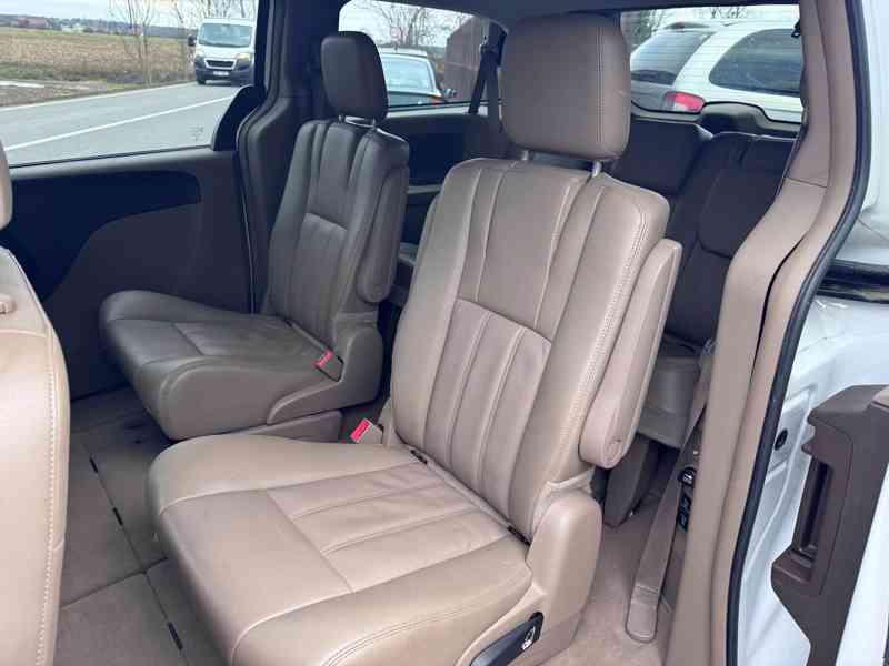 Chrysler Town & Country 3.6 LPG DVD RT 2014 - foto 15